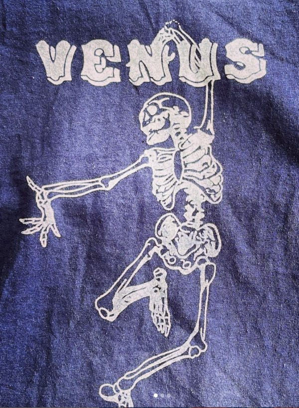 Venus band tee